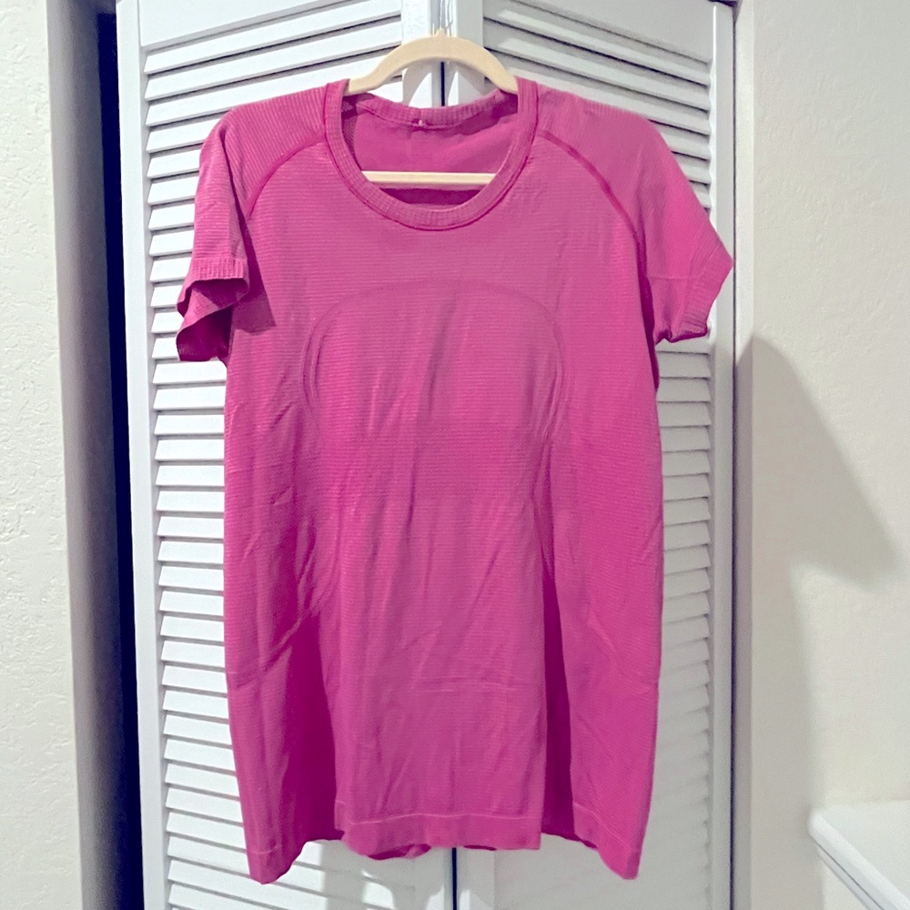Lululemon pink workout quick dry tshirt